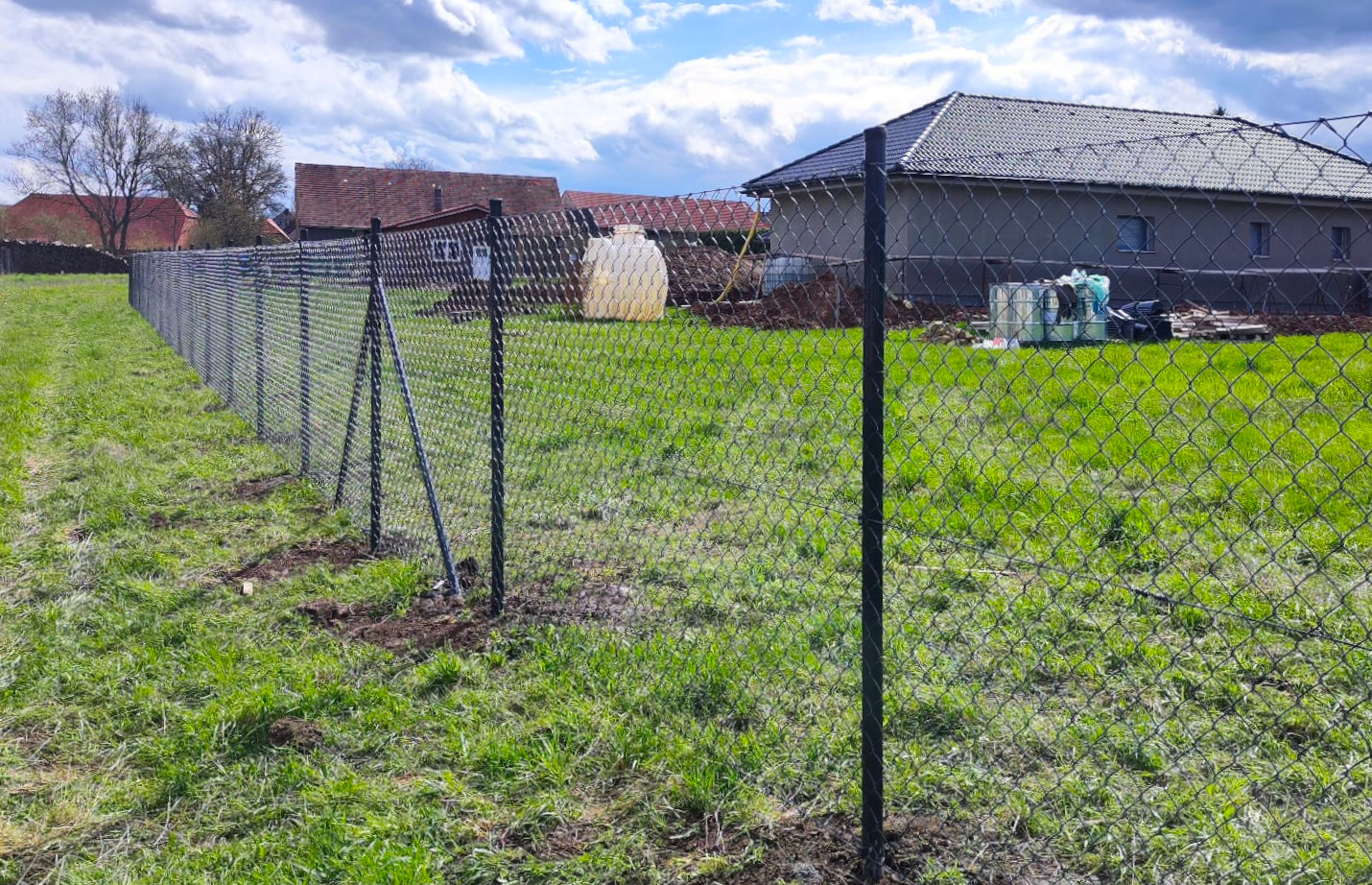 cad0f85a-589c-479f-9609-e13c3ed38009